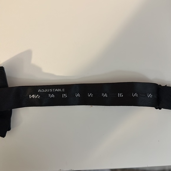 J. Ferrar Black Adjustable Clip-On Bow Tie - Picture 4 of 4